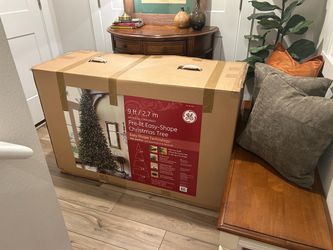 GE 9 ft Pre-Lit Easy-Shape Christmas Tree