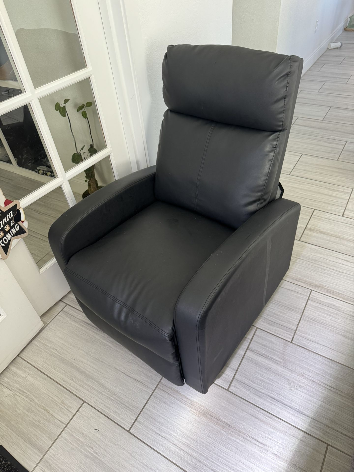 Recliner / Lash Chair 