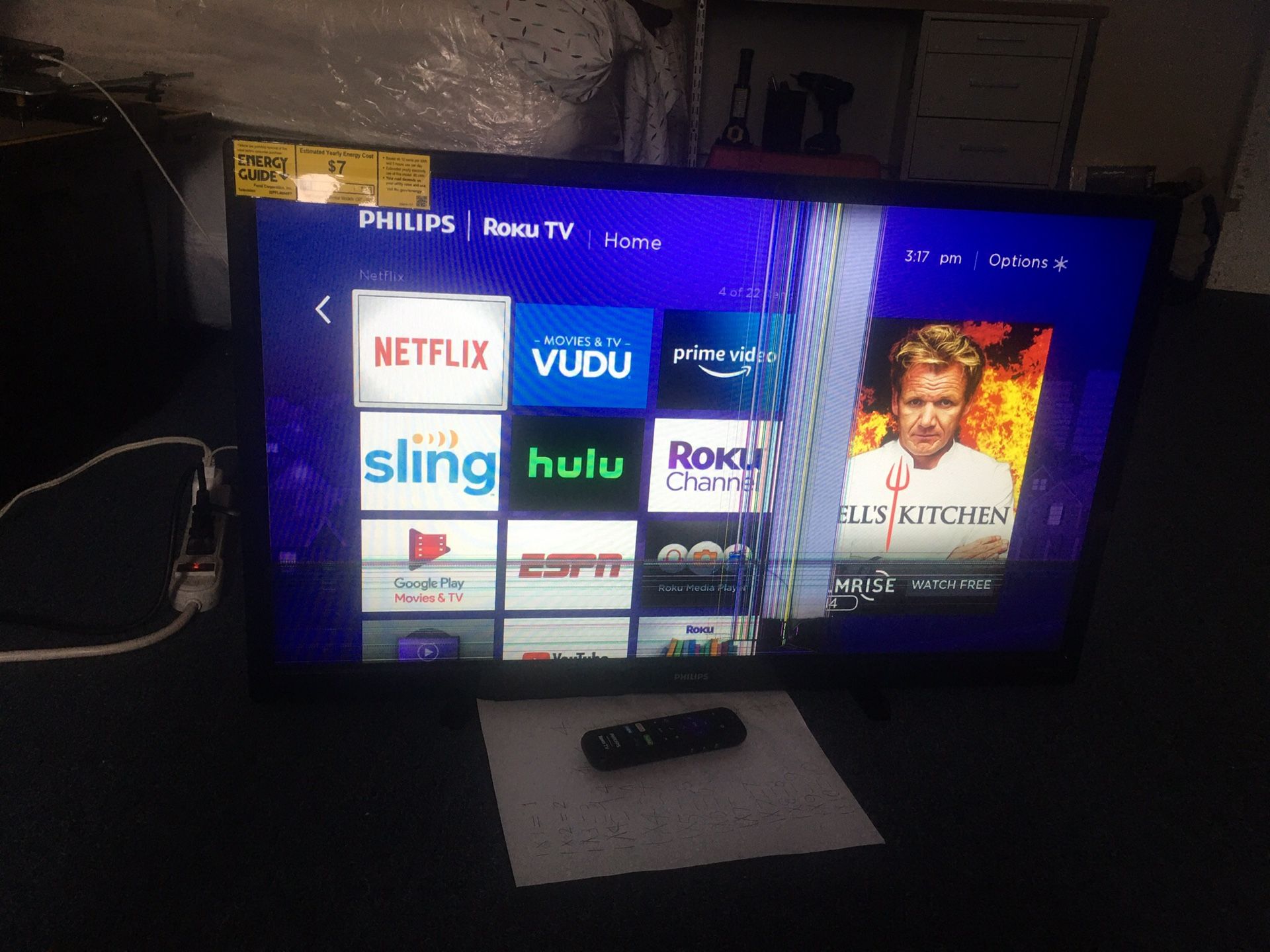 Philipes tv Roku 40 inche with remote has crack but still working