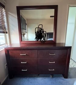 Queen size bedroom set