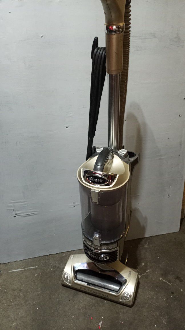 Shark Rotator Vacuume