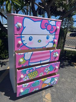 Hello Kitty  5 drawer (( Limited Edition