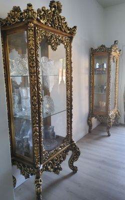 ✨ Luxury Royal Display Cabinets (2 Pieces) ✨