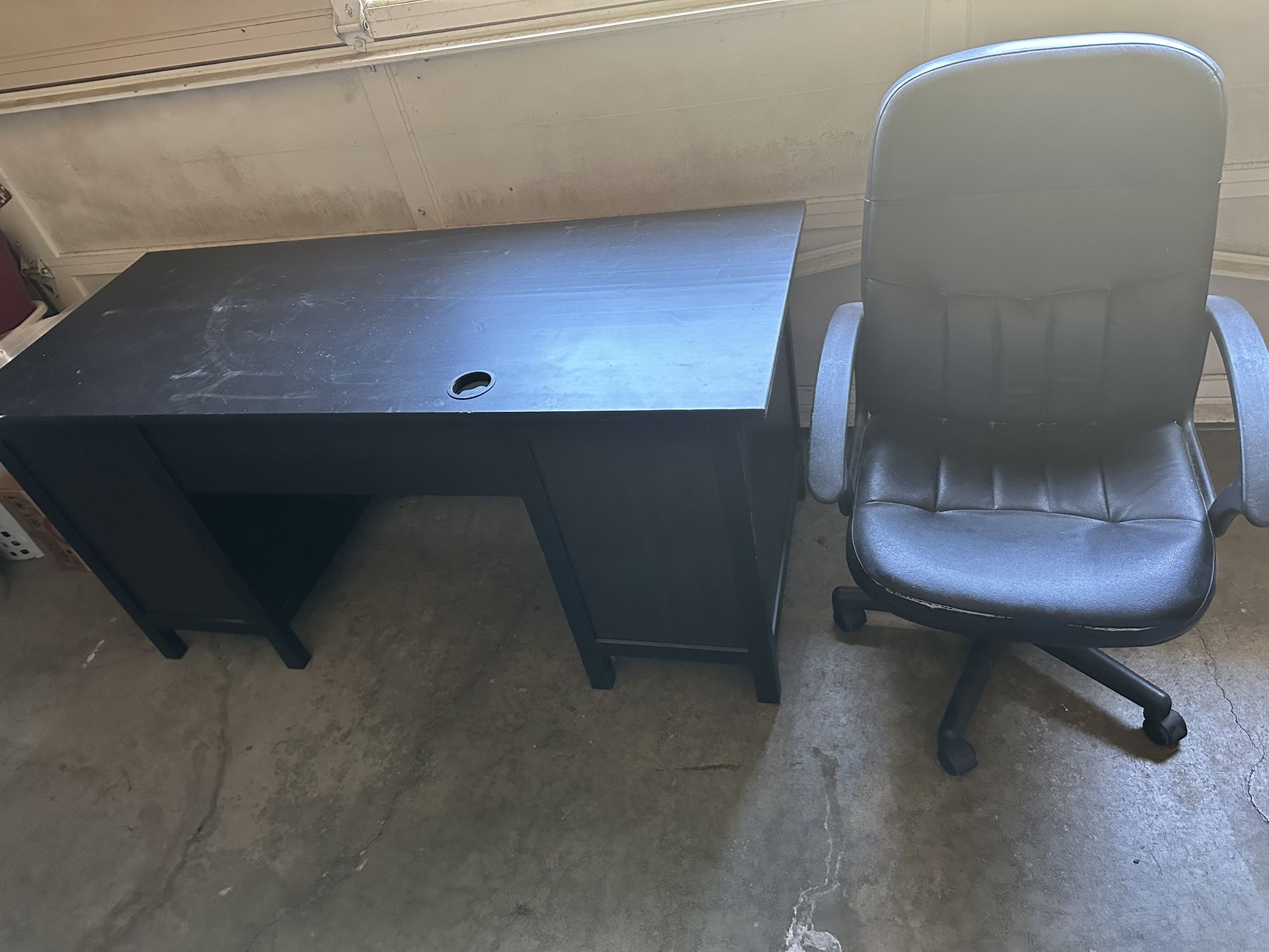 Free desk + chair