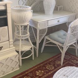 5pc WHITE WICKER SET ONLY $125!!!!! 