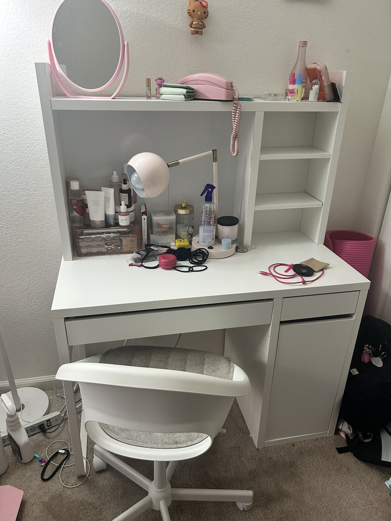 Ikea Micke White Desk w/Chair