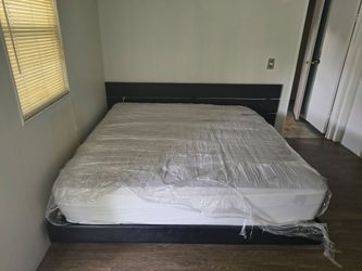 King size bed