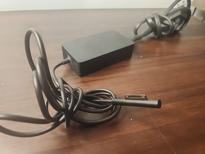 Microsoft Surface 1963 39W AC Power Supply Adapter Charger