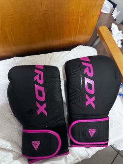 TDX women’s boxing gloves