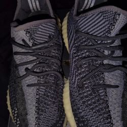 Yeezy 350 Boost Black
