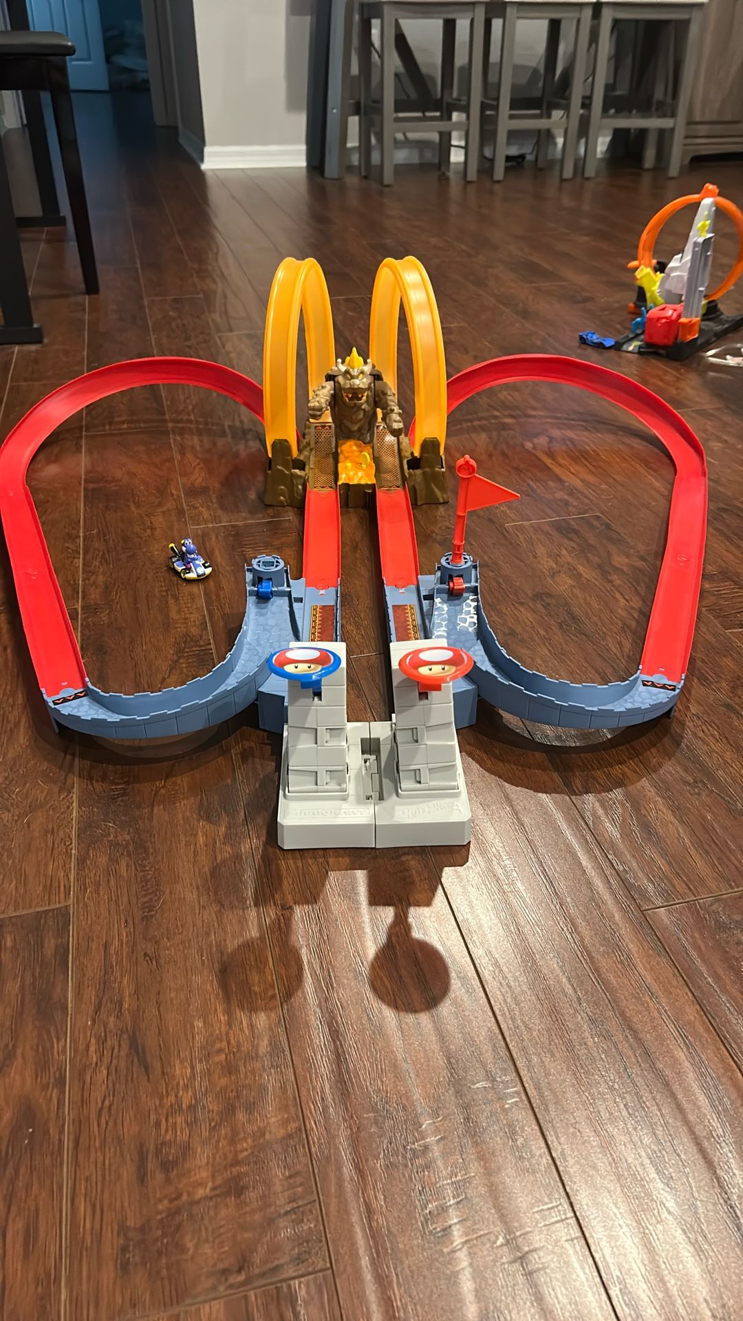 Hot Wheels Mario Kart: Bowser’s Castle TrackSet