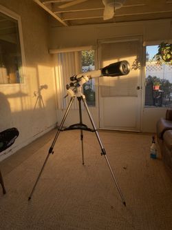 70/700 Refractor Telescope – Great for Moon & Planets