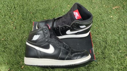 Used Kids Jordan 1 black ying yang color way size 6Y GS size