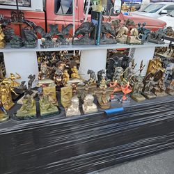 250 Sets Of Antique Bookends 