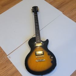 Epiphone Special II Special Model Electric Guitar. Pre-owned, very good 
working and cosmetic shape, please see photos for details. Guitar was 
checke