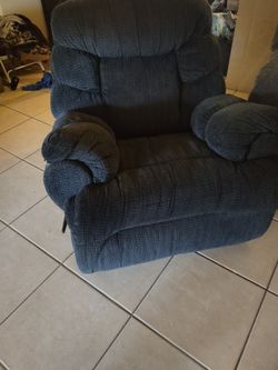 Love Sofa And Recliner 