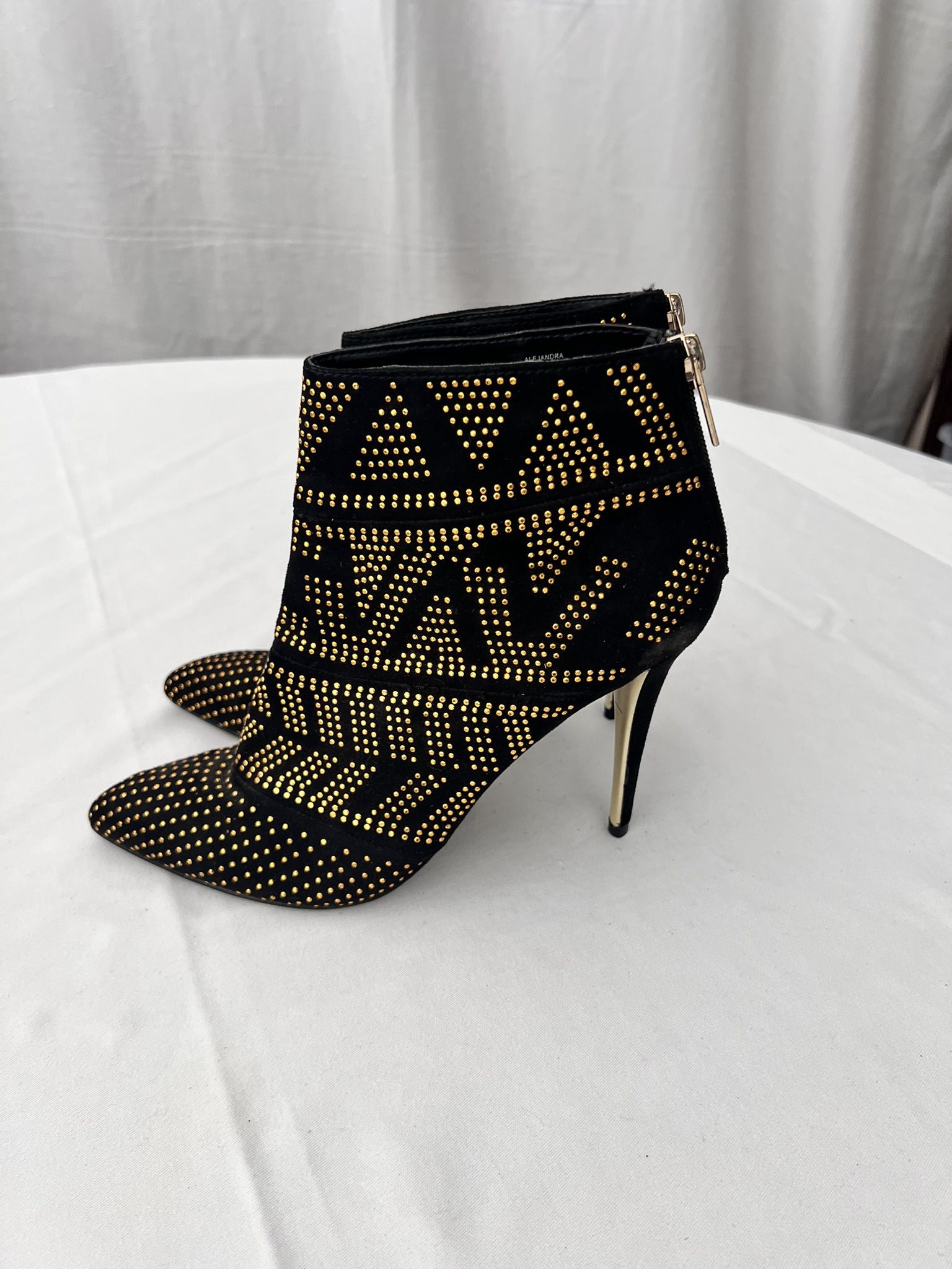 Thalia Sodi 7.5 black and gold studded Alejandra stiletto heel bootie NWOT