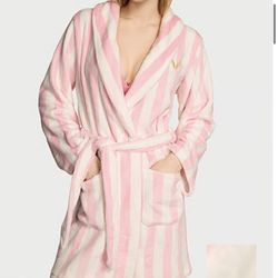 VICTORIA'S SECRET Cozy Plush Robe