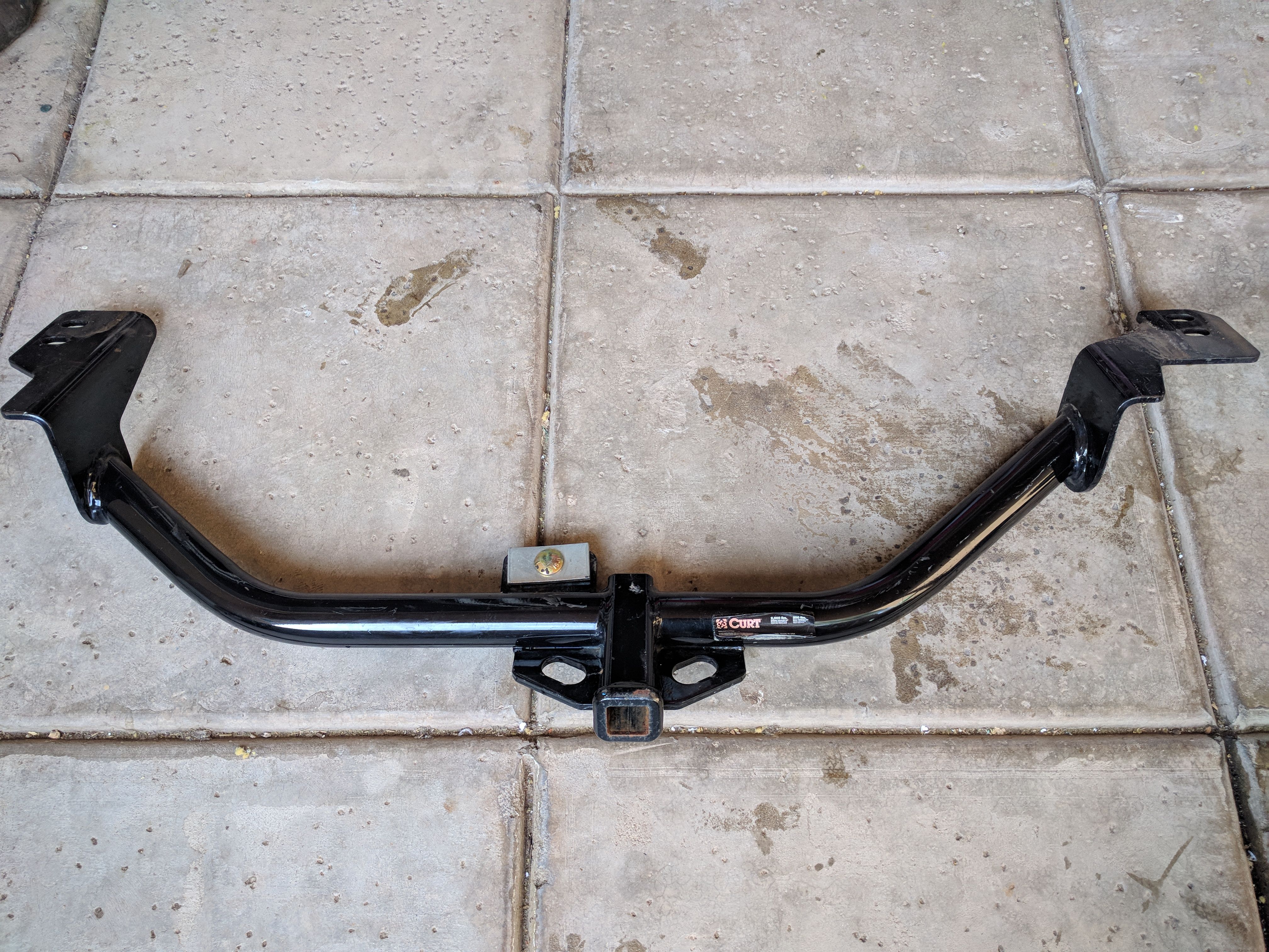 Curt Trailer Hitch S0104U-R1