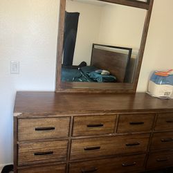 Cal King Bedroom Set 