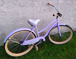 Women's huffy 26" Beach Cruiser bike bicicleta