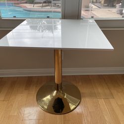 Small Dining Table 
