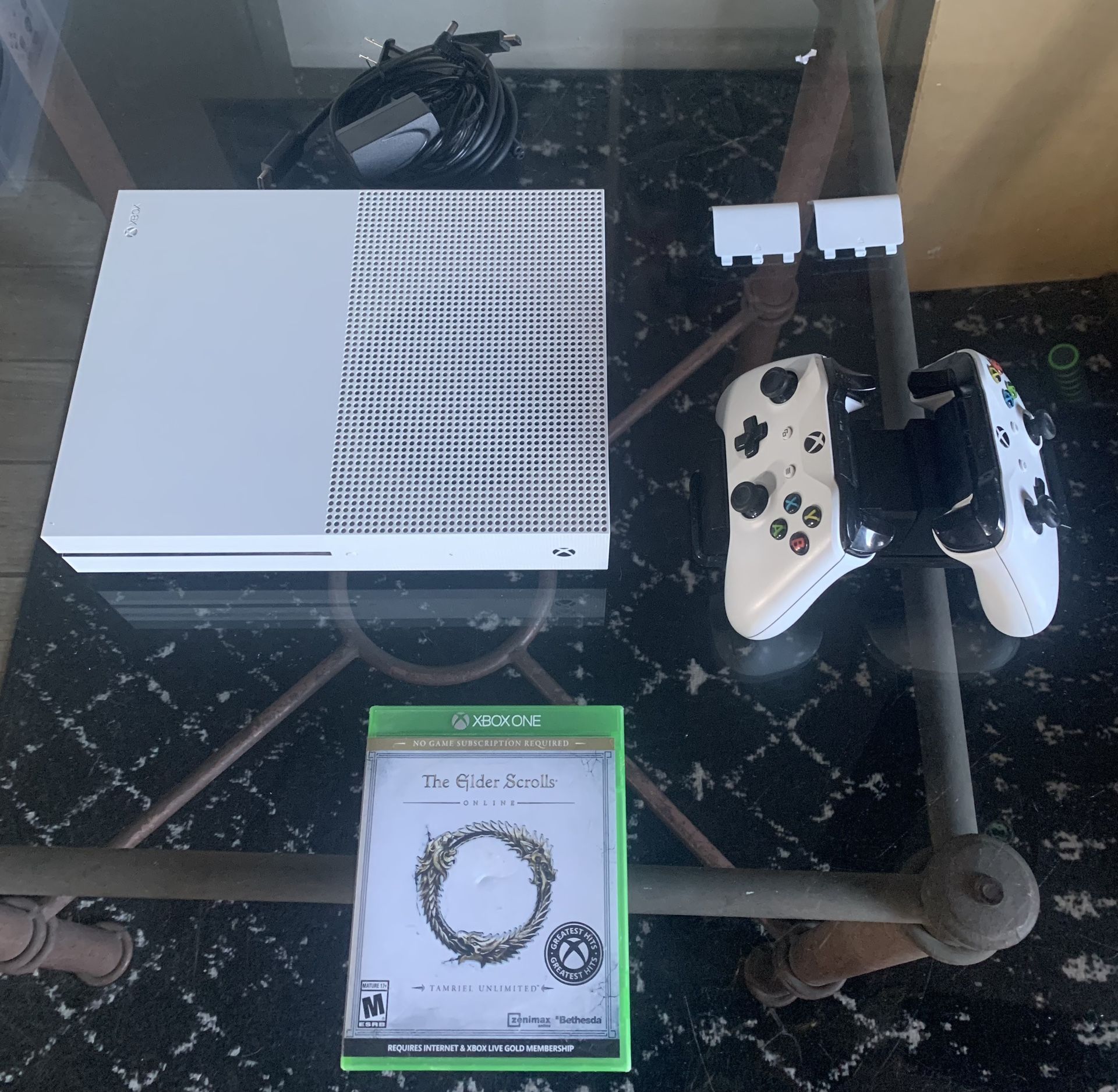 XBOX One S ( 1 TB) with 2 Controllers, Rechargeable Batteries, Controller Charging Station & Game ( The Elder Scrolls)