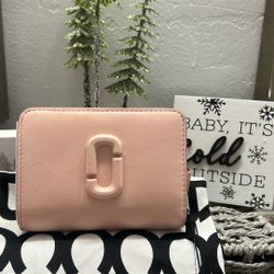 New Marc Jacobs Wallet For Sale.. 