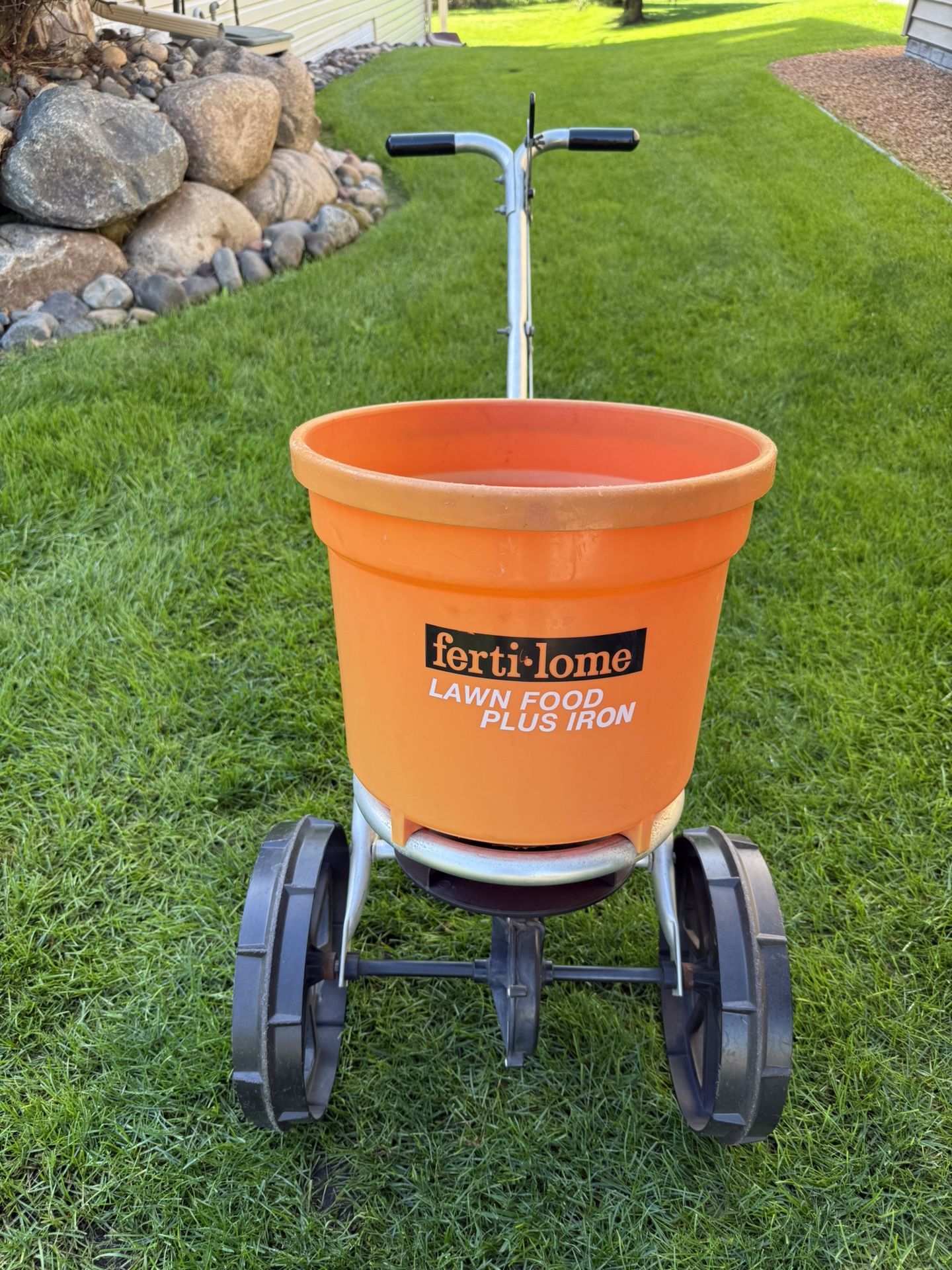 Fertilize Spreader