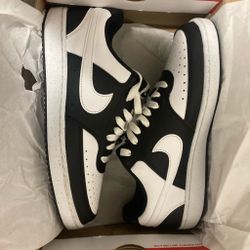 Nike court vision Lo size 7 Black /white