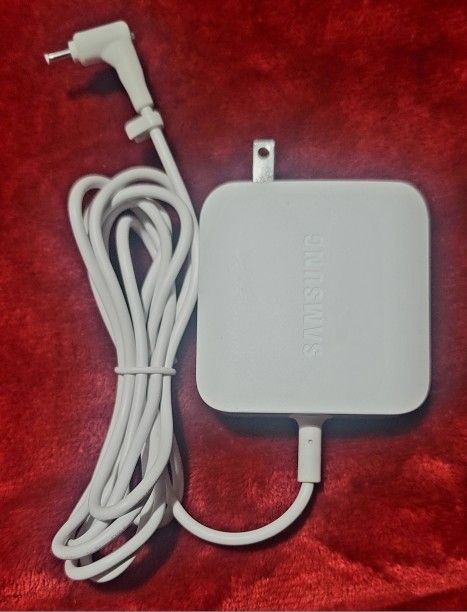 Samsung Original 19V2.37A 45W W16-045N4A W16-045N4C W16-045N4D cord/charger for Samsung Notebook 9 Pen 900X3N 900X3L 900X5N 900X5L