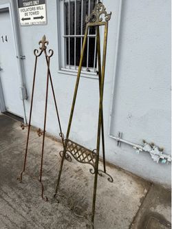 Easels