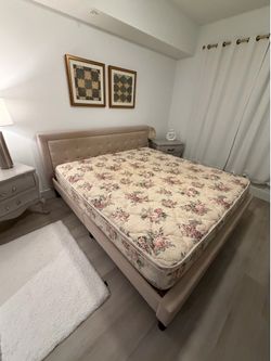 King-size mattress in excellent condition