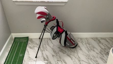 Complete Golf Club Set with Stand Bag – Great Condition