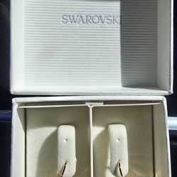 New swarovski emerlad earrings