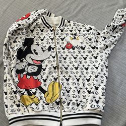 Chaqueta mickey mouse llega de la small hasta la large