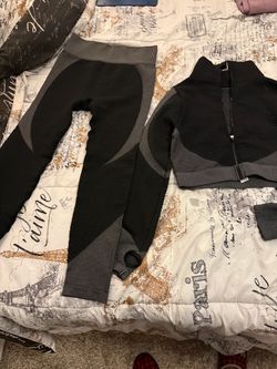 Black and Gray Seamless Workout Set