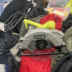 Circular Saw With Laser 7-1/4”