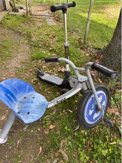 Free scooter and big wheel - Rockville 20853