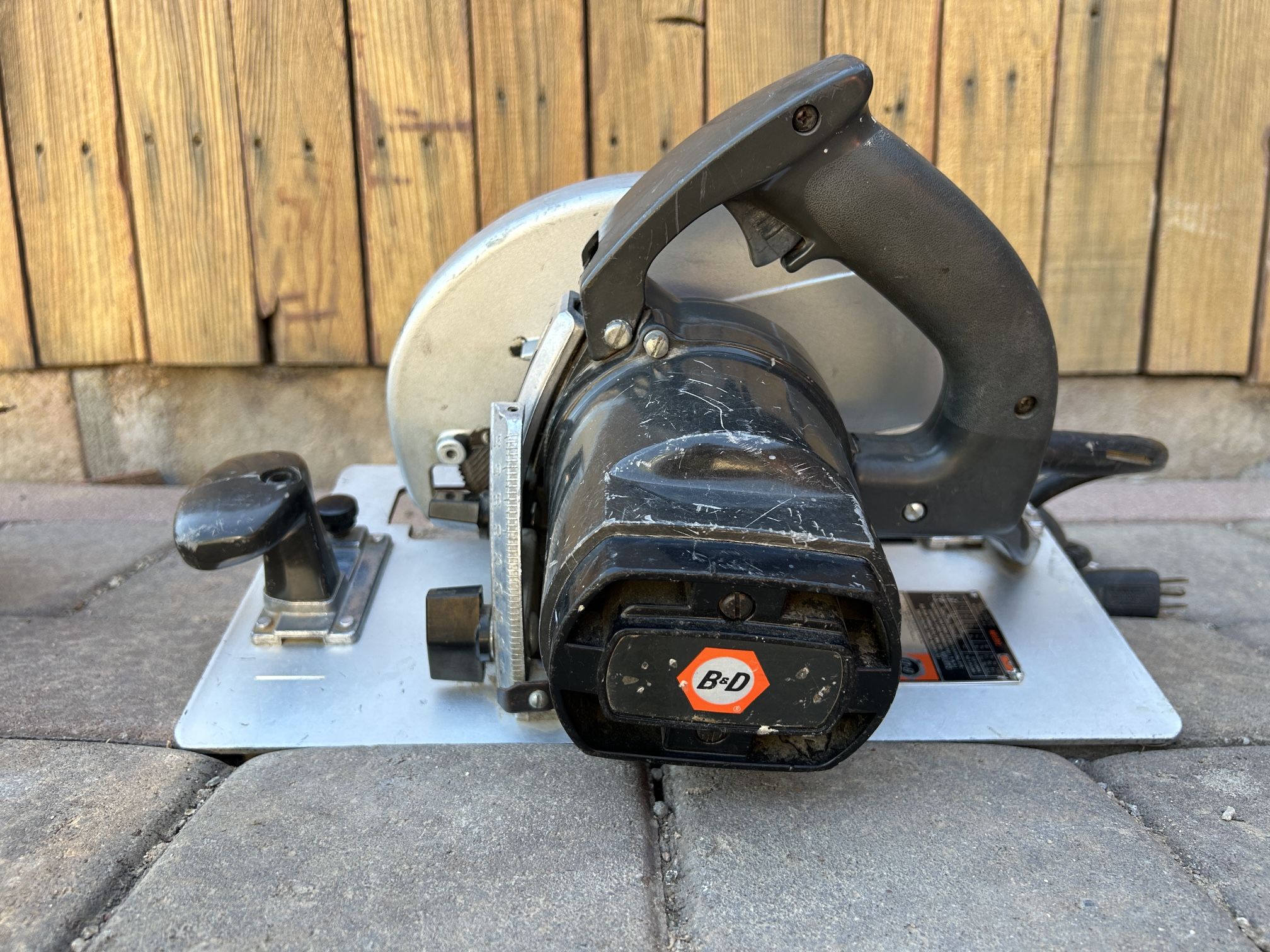 Black & Decker 20v 5.5 Cordless Circular Saw for Sale in Portland, OR -  OfferUp