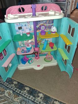 Gabby's Dollhouse with Gabby pieces