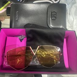 Women’s Sunglasses Valentino