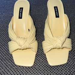 NINE WEST Women's Chunky Yellow Sandals Size 7M
