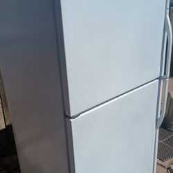 Kenmore Refrigerator 