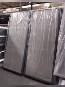 King size box spring / Base