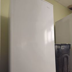 2023 Whirlpool Freezer Working Perfectly Fine Very Clean I Can Deliver To You 90 Days Warranty 