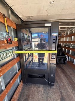 Vending machine transportation