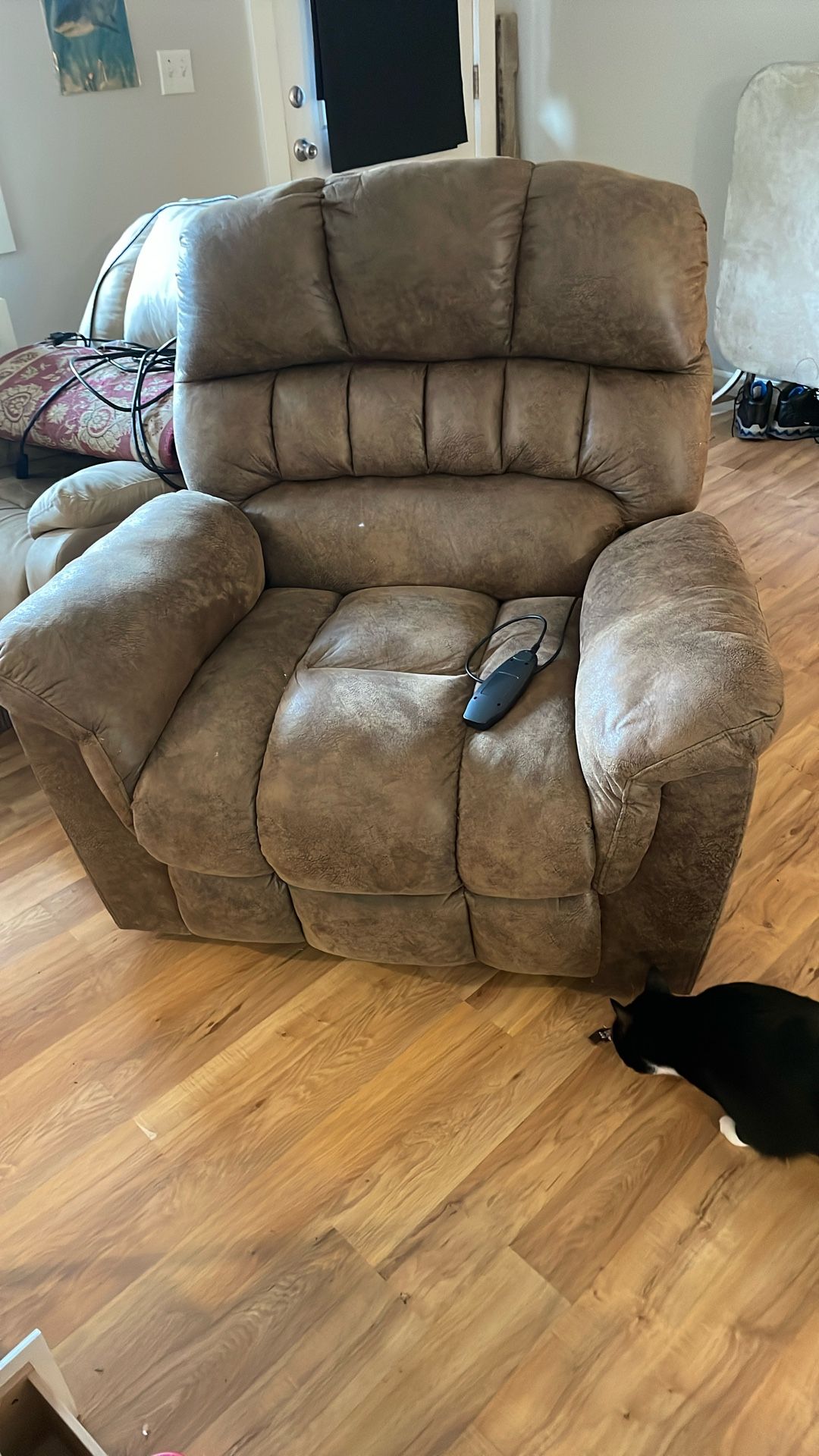 Recliner With Power Lift
