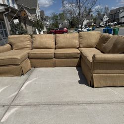 Havertys Lillian Custom Sectional
