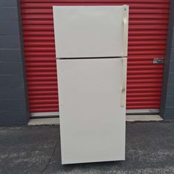 GE 18.1 Cu. Ft. Top-Freezer Refrigerator GTH18CBEHRCC